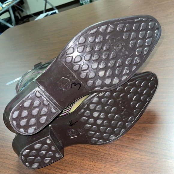 NWT dav Rainboots - Picture 8 of 12